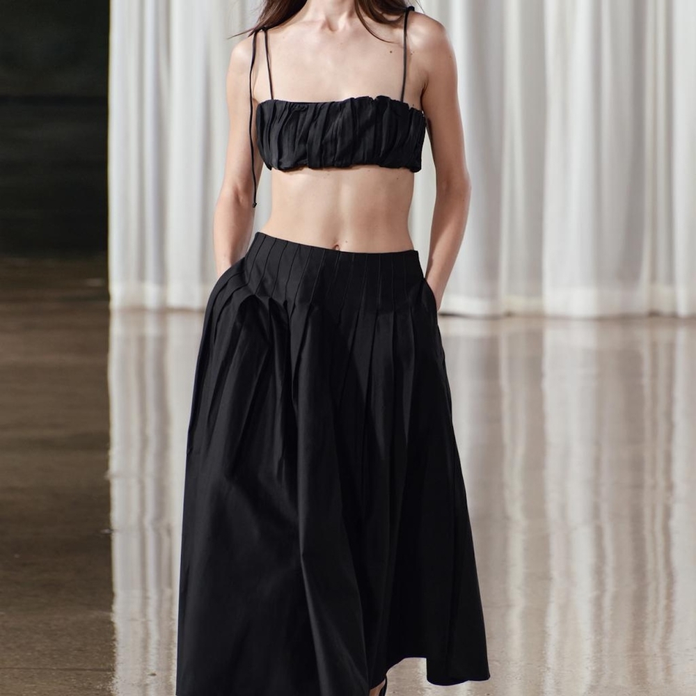 Zara Black Pleated Skirt
